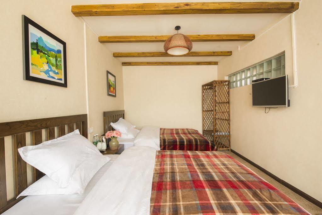 Li Jiang Wish Villa Hostel Лицзян Экстерьер фото